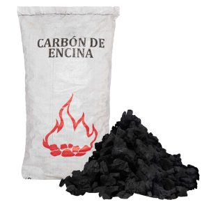 Distribución y venta de leña y carbón en Segovia y toda España - Leñas Ricosan - Carbón vegetal de encina para restauración y calefacción, en saco de 18 kg